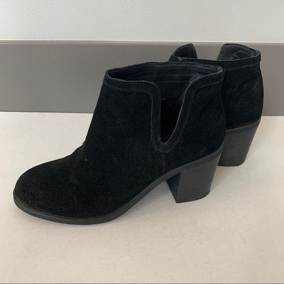 Urban Outfitters Black Suede Ankle Boots Size 9 - Picture 3 of 6